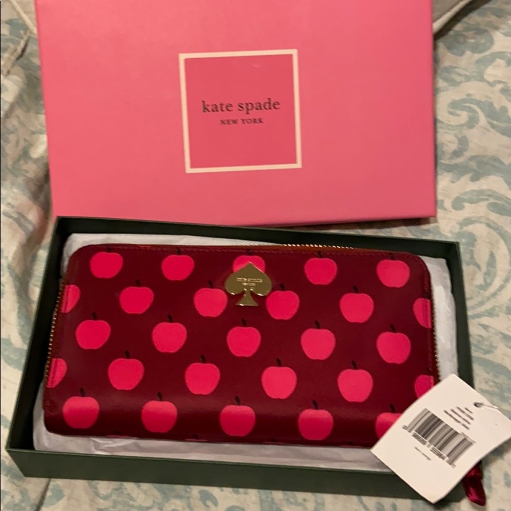 Kate Spade New York women’s wallet
